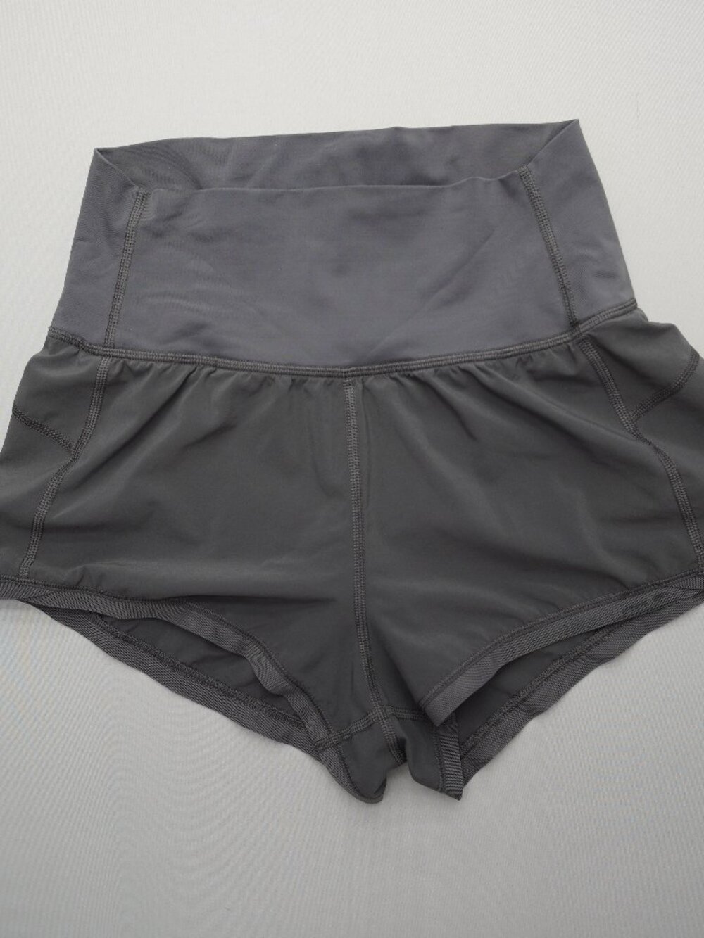 Lululemon High Rise Running Athletic Shorts Size 4‎